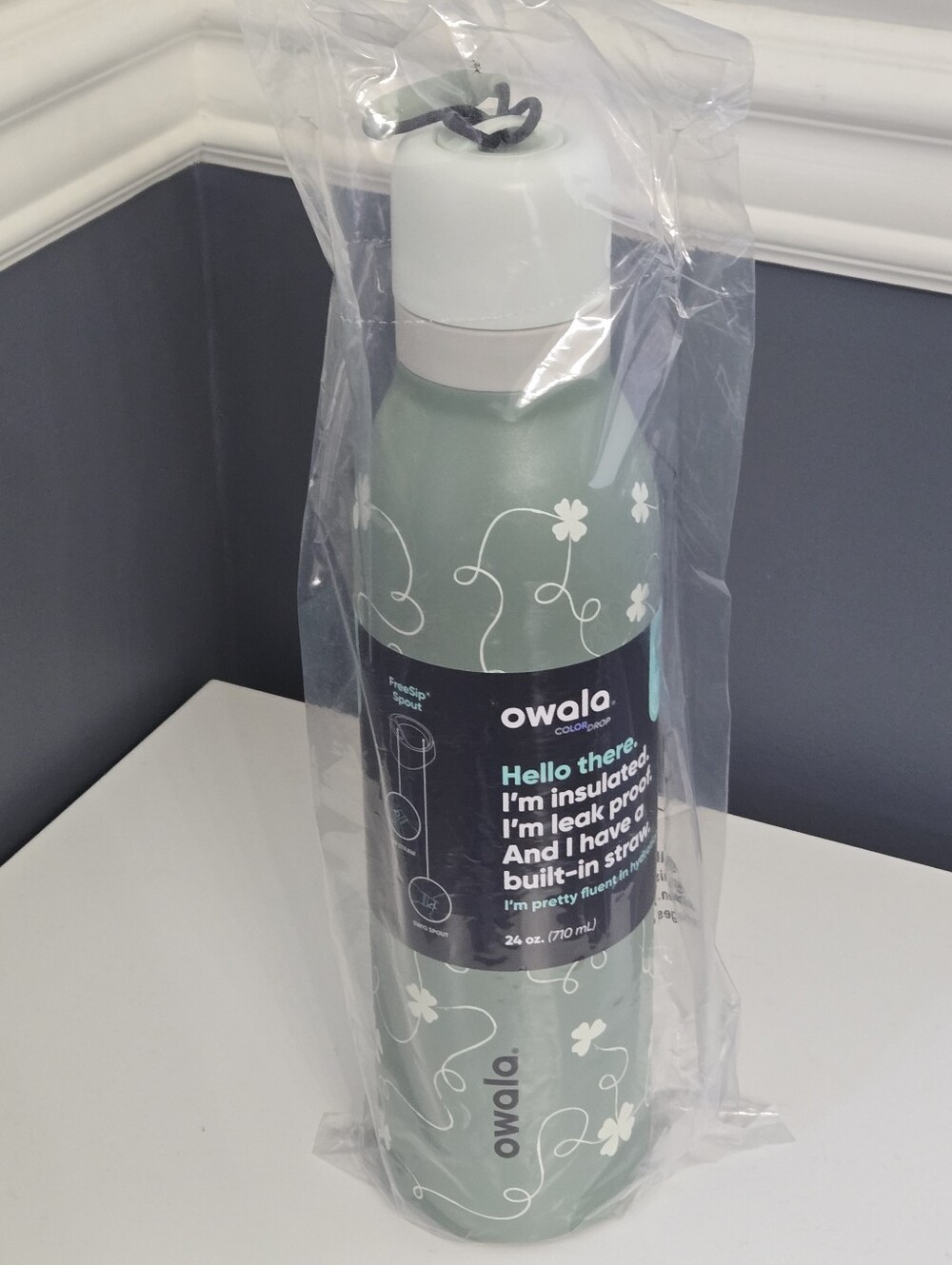 Owala Clover Achiever Color Drop 24oz FreeSip Twist